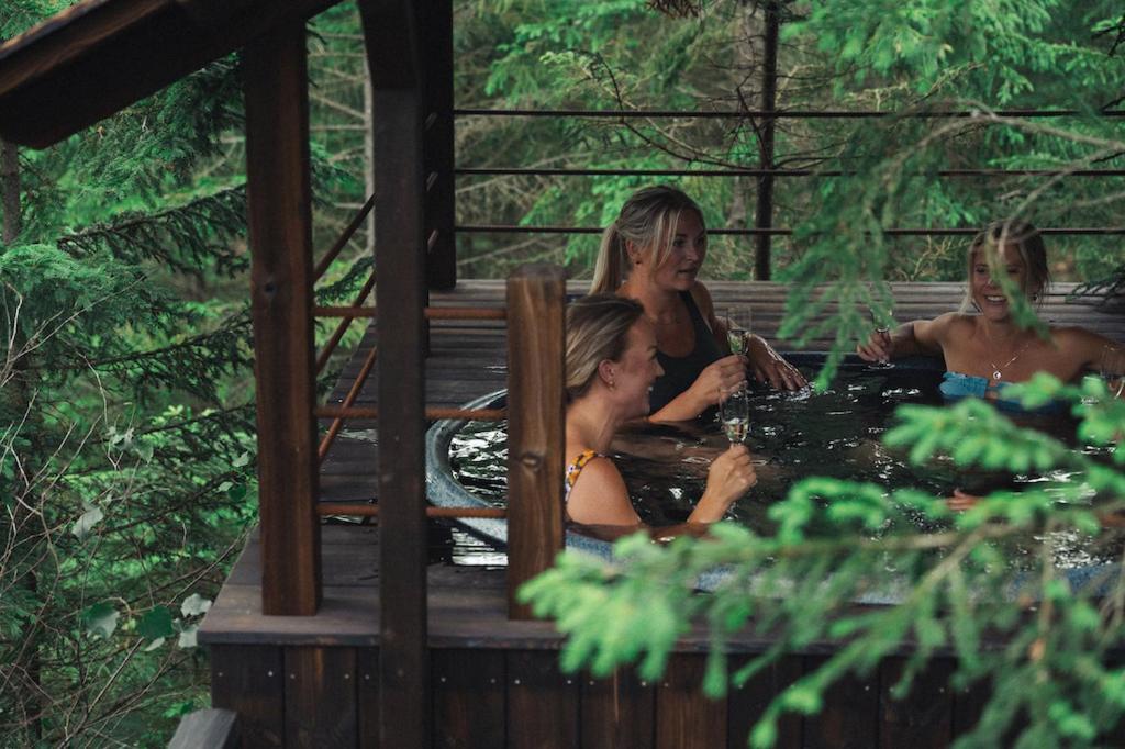 Hyssna Forest Resort Esterno foto